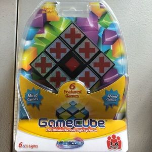 Game cube ultimate electronic light up puzzle